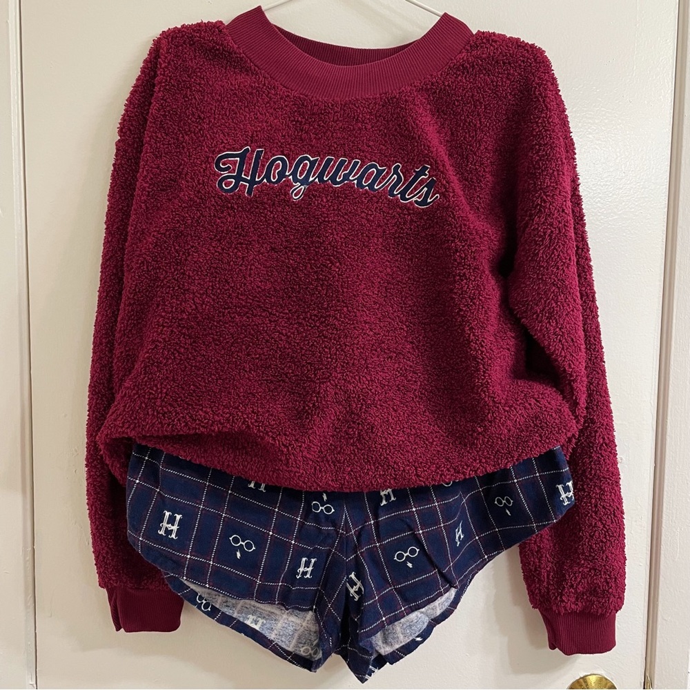 ❌SOLD❌Target Harry Potter Hogwarts Pajama Set